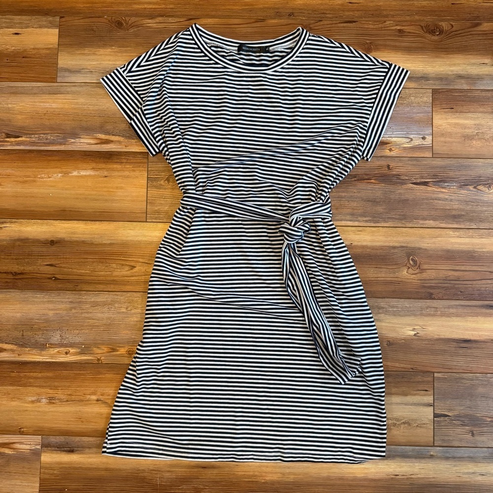 Merokeety Navy Blue and White Tie Front Midi Dress w/ Roll Sleeves and Pockets